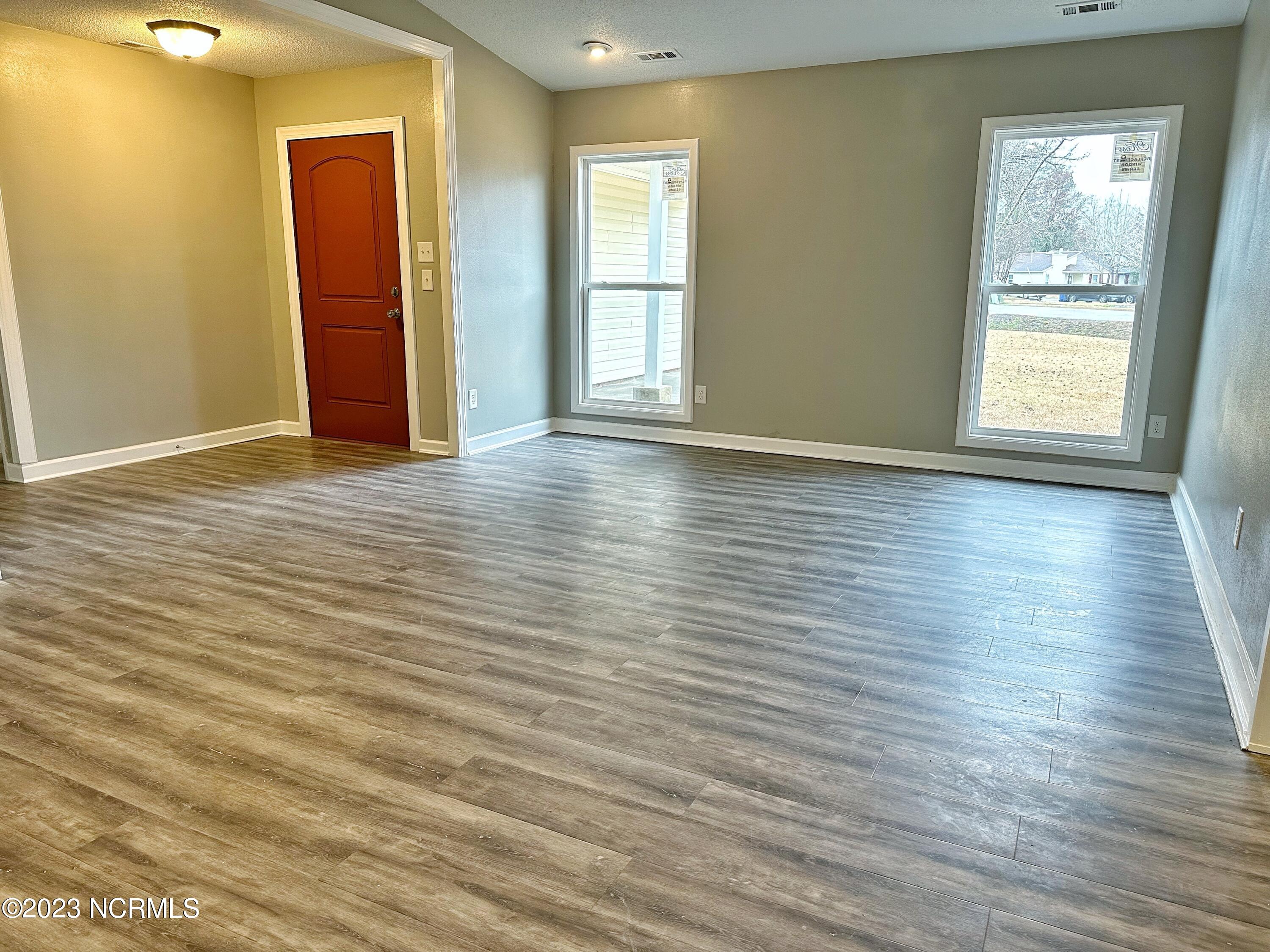 101 Shipman Road Havelock, NC 28532 - Photo 9 of 31 Livrm