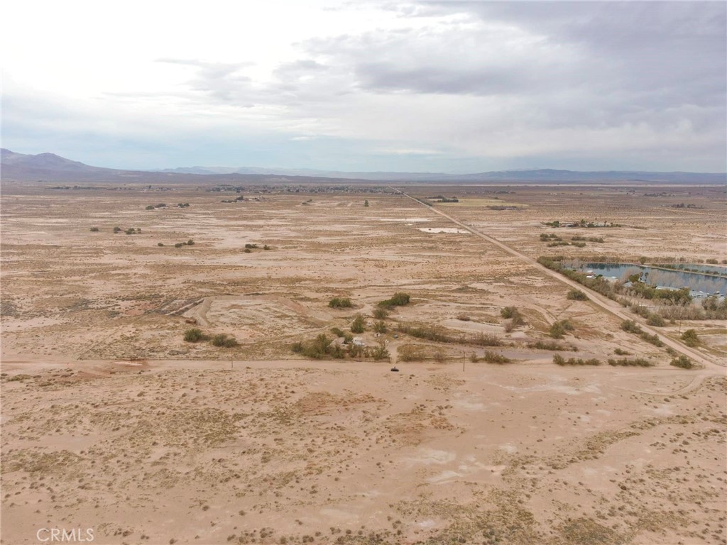 32900 Dune Road Newberry Springs, CA 92365 - Photo 28 of 40 a view of an ocean