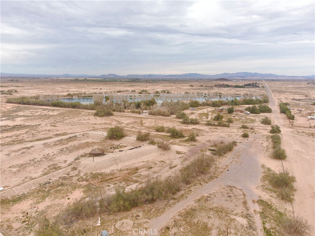 32900 Dune Road Newberry Springs, CA 92365 - Photo 38 of 40 a view of an ocean beach