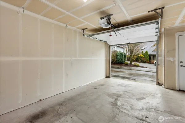 $3,400 | 2343 Northeast Park Drive, Issaquah, WA 98029