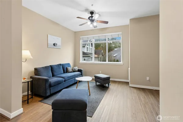 $3,400 | 2343 Northeast Park Drive, Issaquah, WA 98029