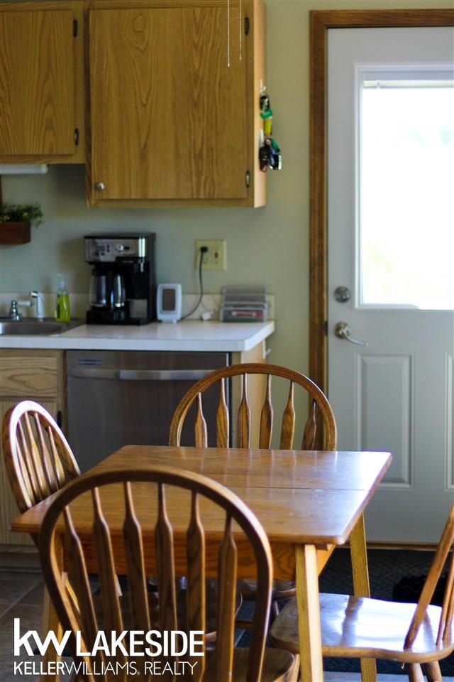 895 Minor Memphis, MI 48041 - Photo 6 of 19 31385830-6.JPG
