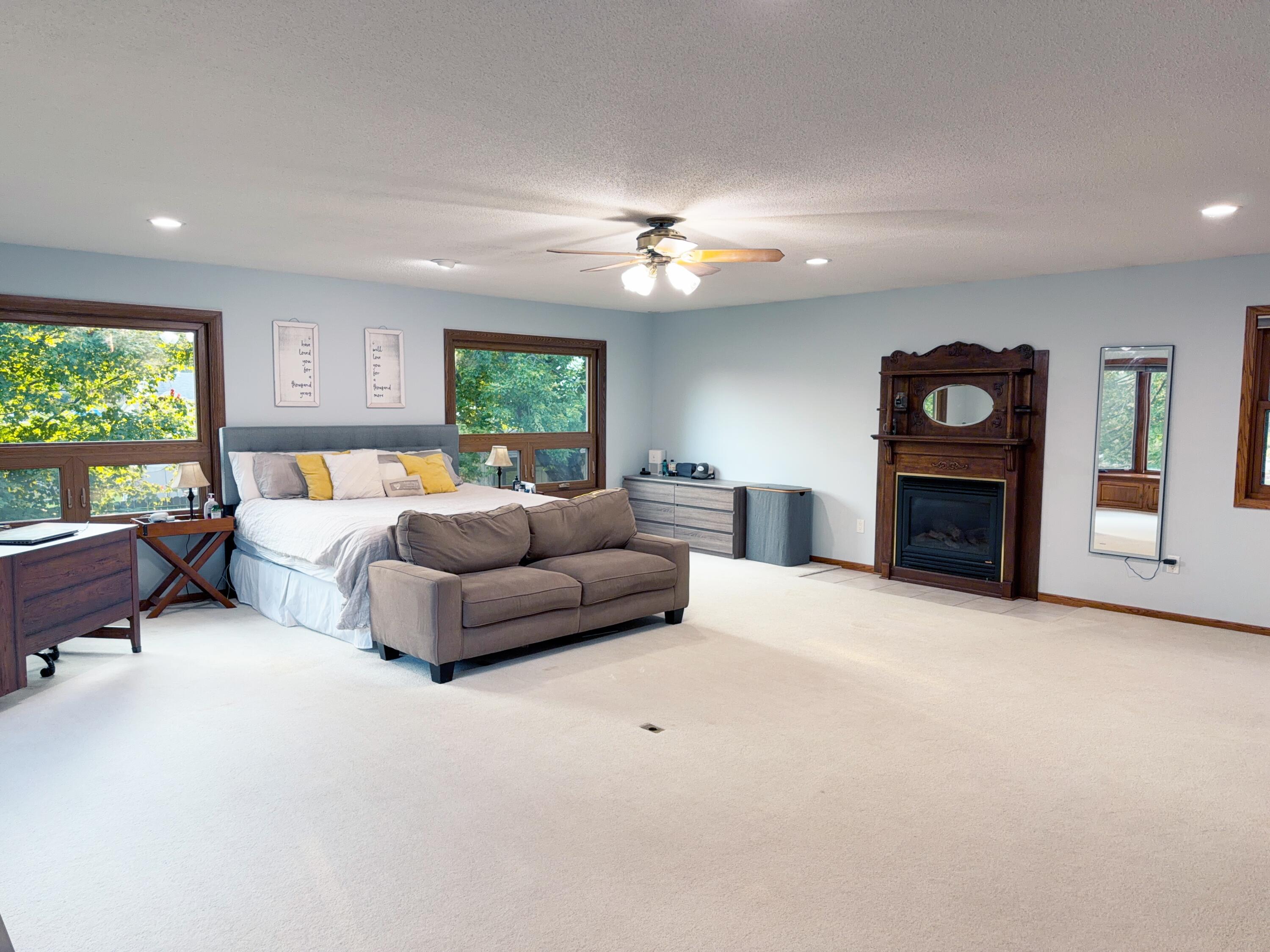 224 Ramsland Street Westby, WI 54667 - Photo 9 of 27 PicTapGo-2026-08-19-224856