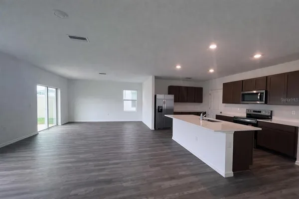 $2,795 | 32463 Weathered Oak Drive, Wesley Chapel, FL 33543
