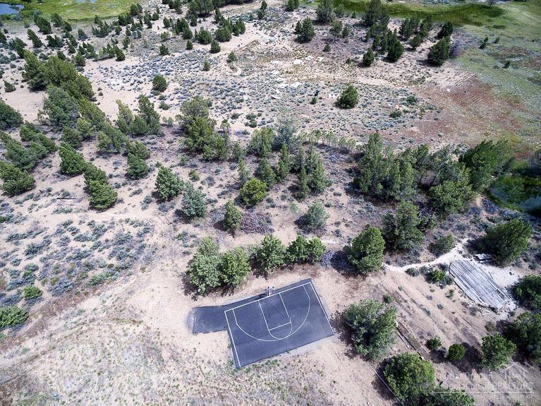 61695 Gribbling Road Bend, OR 97702 - Photo 9 of 17 Gallery Image 9