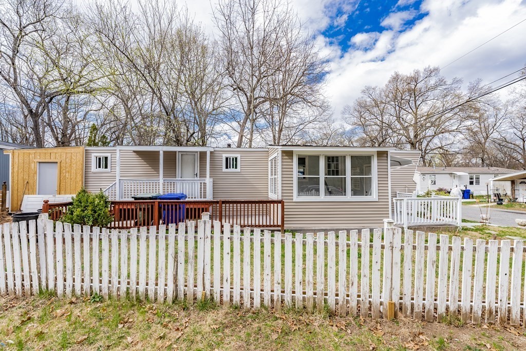 60 Rest Way Springfield, MA 01119 - Photo 9 of 9 Gallery Image 9