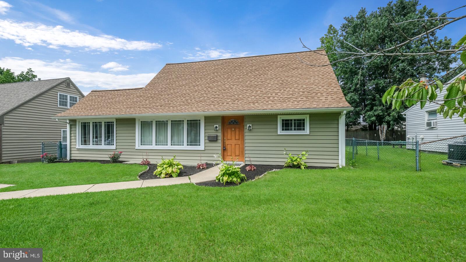 46 Middle Road Levittown, PA 19056 - Photo 1 of 24 Welcome to 46 Middle Road!