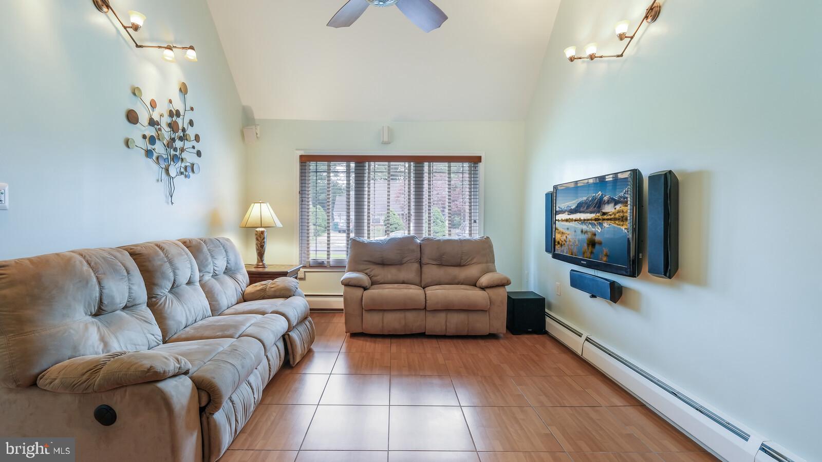 46 Middle Road Levittown, PA 19056 - Photo 12 of 24 Gallery Image 12