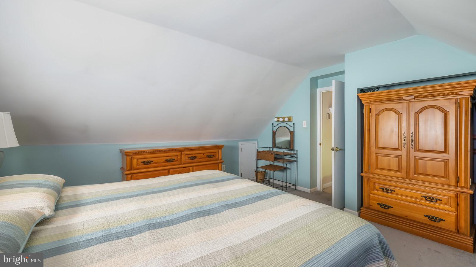 46 Middle Road Levittown, PA 19056 - Photo 19 of 24 Gallery Image 19