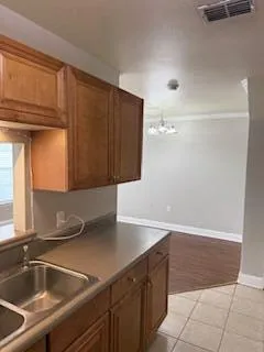 a close view of sink and tap