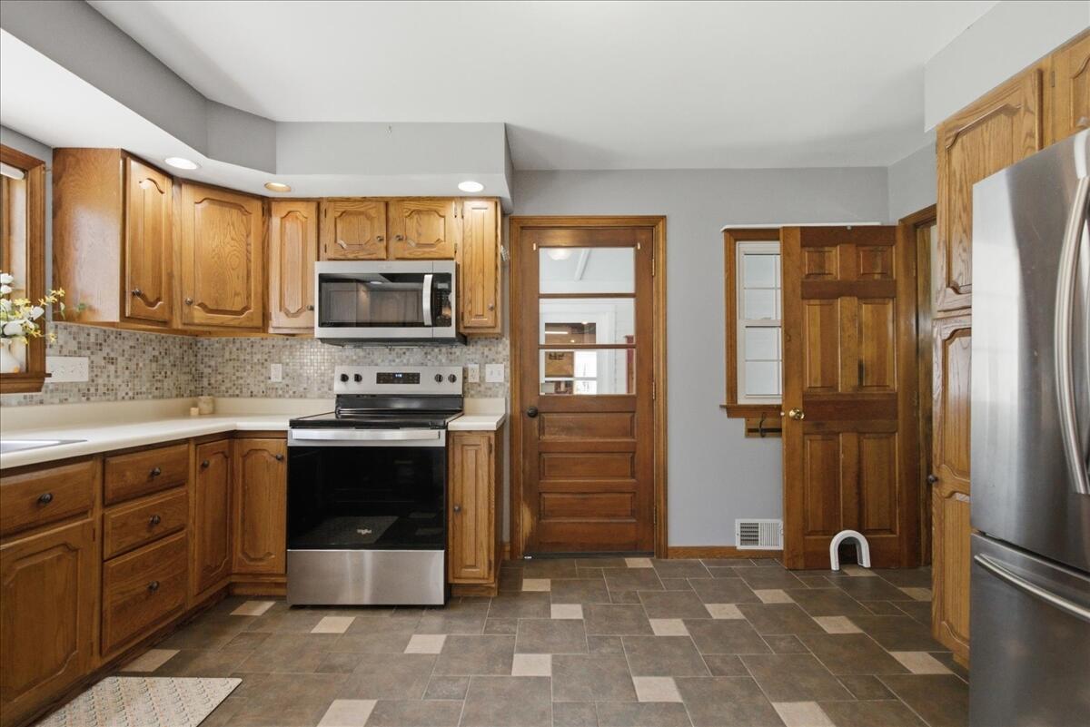 30 Birch Road Auburn, ME 04210 - Photo 14 of 101 029-02_Kitchen 02