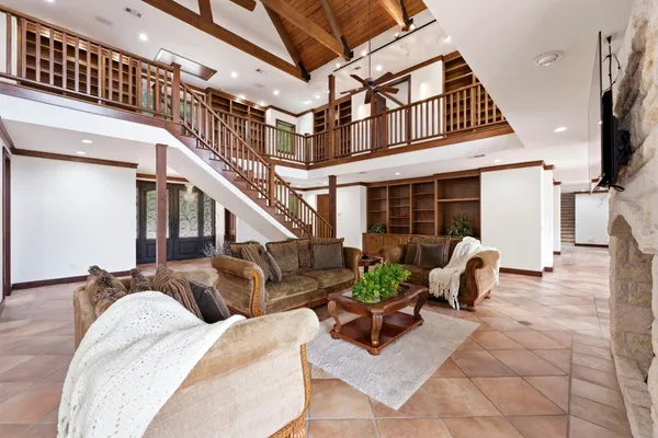 $3,800,000 | 43 Pool Road, Richards, TX 77873
