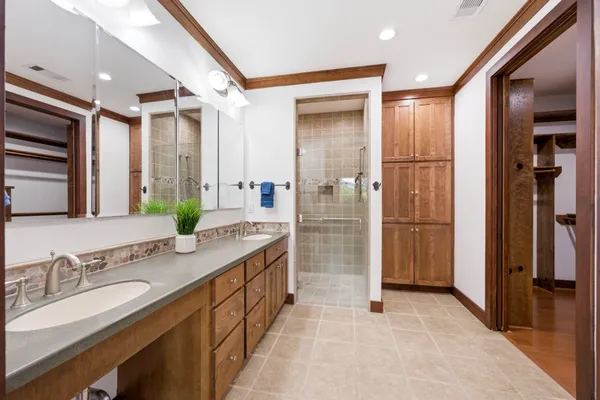 $3,800,000 | 43 Pool Road, Richards, TX 77873