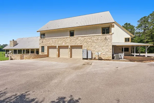 $3,800,000 | 43 Pool Road, Richards, TX 77873