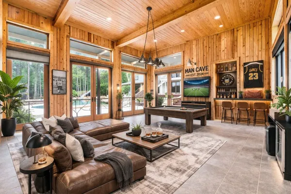 $3,800,000 | 43 Pool Road, Richards, TX 77873