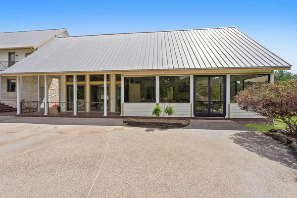 $3,800,000 | 43 Pool Road, Richards, TX 77873