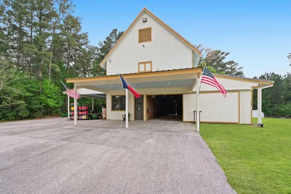 $3,800,000 | 43 Pool Road, Richards, TX 77873