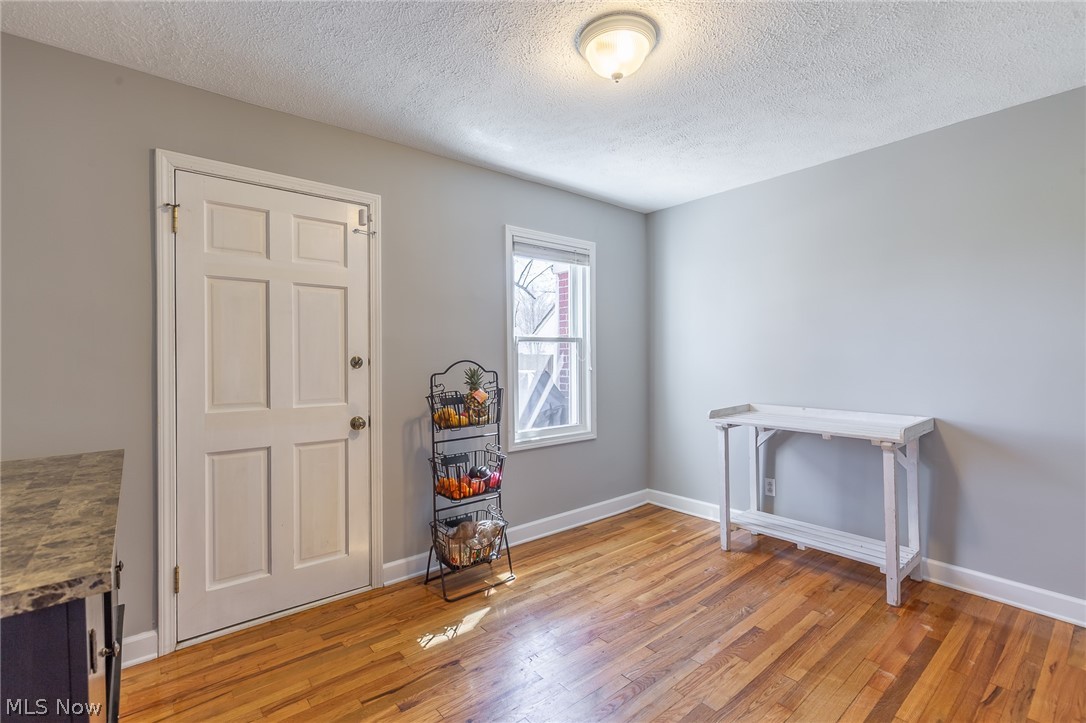 1303 Richmond Road Cleveland, OH 44124 - Photo 9 of 24 Gallery Image 9