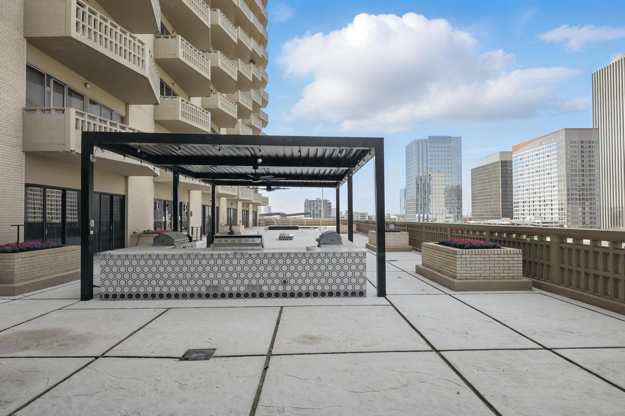 2016 Main Street, Unit 1502 Houston, TX 77002 - Photo 16 of 20 a view of entryway of the house