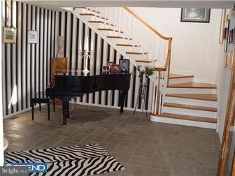 46 Van Sant Road New Hope, PA 18938 - Photo 4 of 12 Foyer