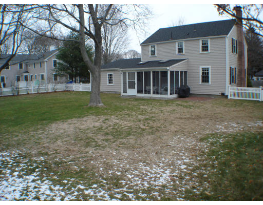 22 Aberdeen Road Hingham, MA 02043 - Photo 3 of 18 Gallery Image 3