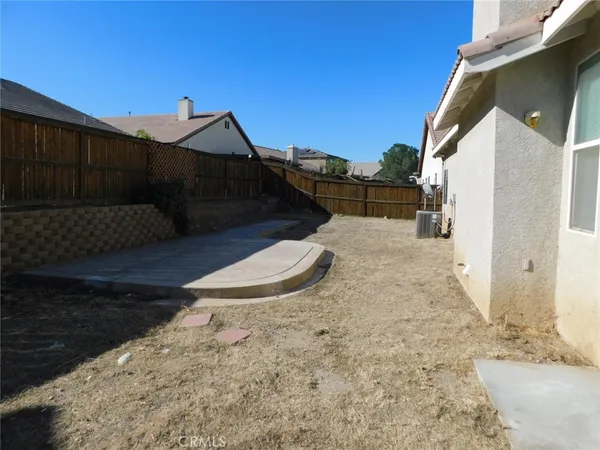 $2,150 | 11765 Winewood Street, Victorville, CA 92392