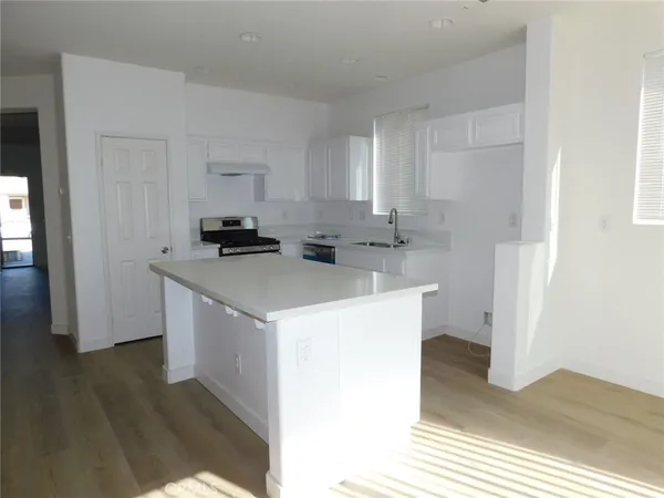 $2,150 | 11765 Winewood Street, Victorville, CA 92392