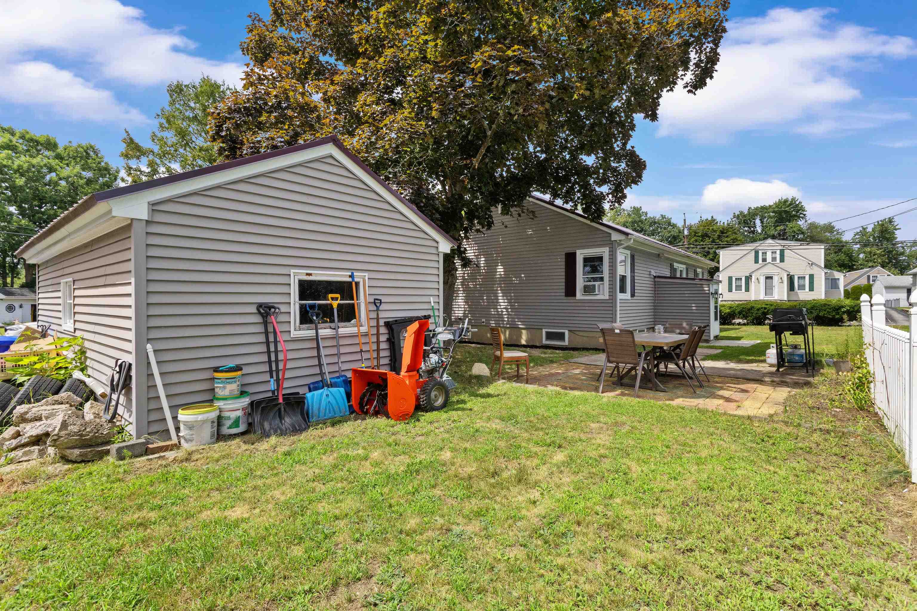 851 Cilley Road Manchester, NH 03103 - Photo 14 of 42 Gallery Image 14