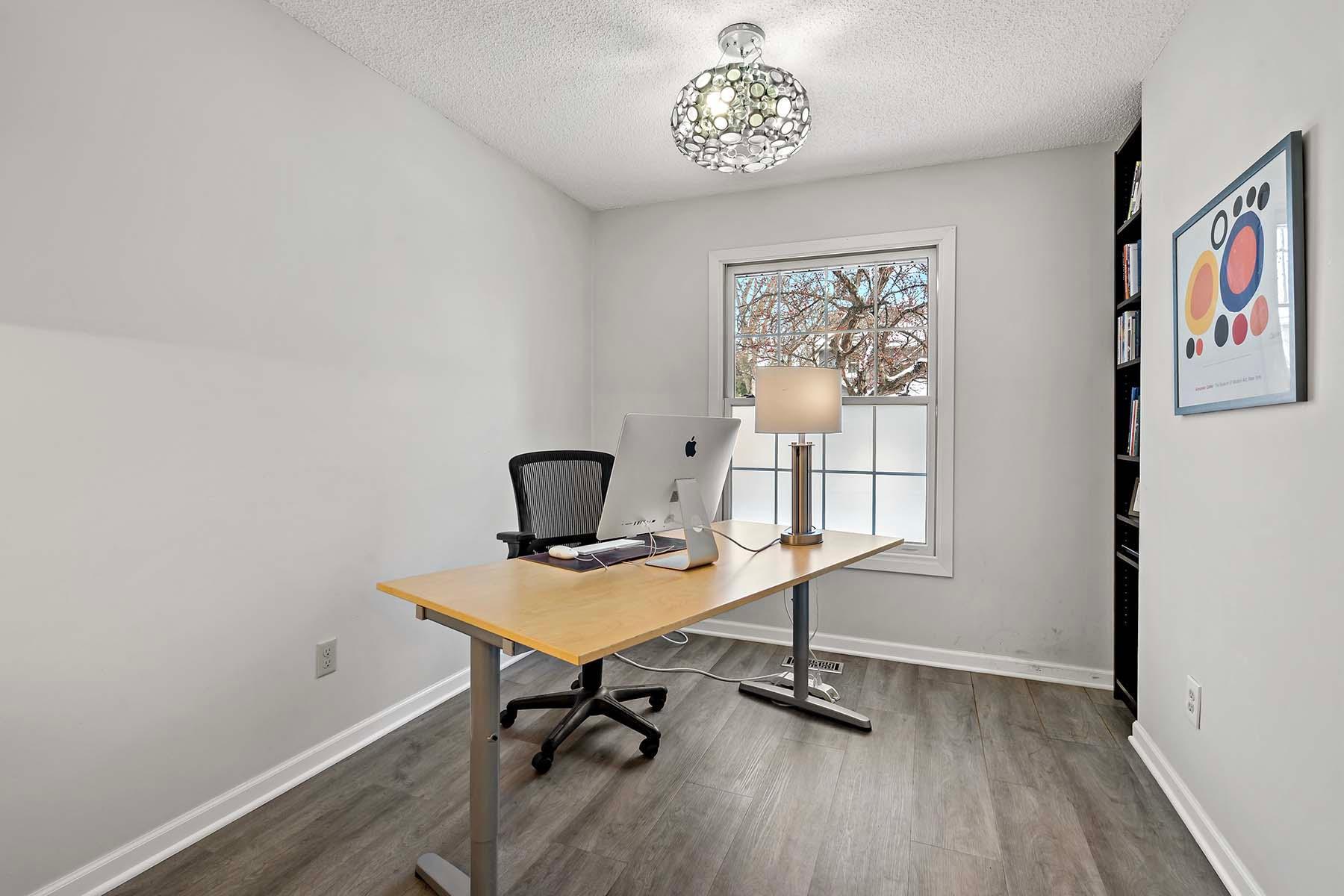 5228 Silver Maple Circle Hopkins, MN 55343 - Photo 11 of 38