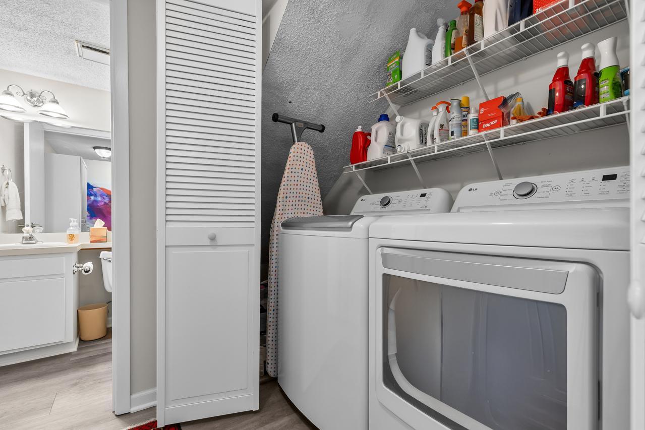 5228 Silver Maple Circle Hopkins, MN 55343 - Photo 21 of 38