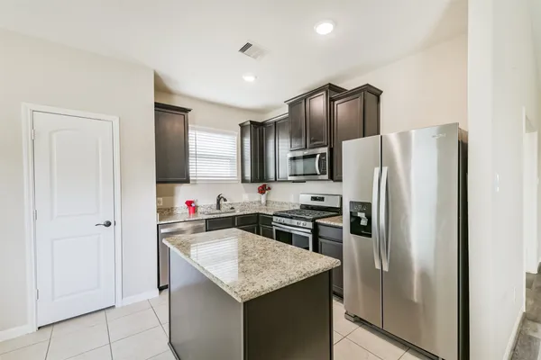 $1,950 | 7642 Dusty Melody Lane, Conroe, TX 77304