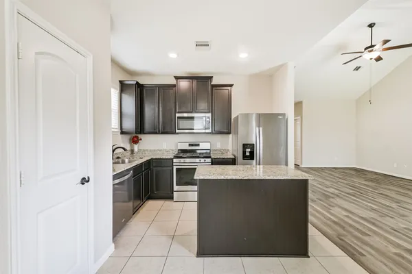 $1,950 | 7642 Dusty Melody Lane, Conroe, TX 77304
