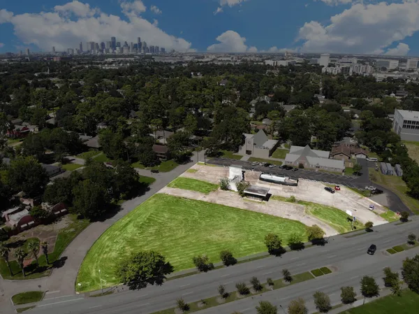 $2,835,000 | 4435 Old Spanish Trail, Houston, TX 77021