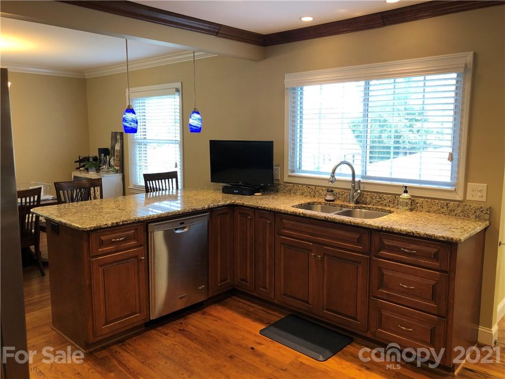 526 Battleground Road Lincolnton, NC 28092 - Photo 11 of 26 Gallery Image 11