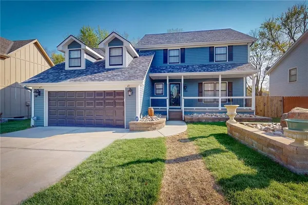 $360,000 | 1305 Southeast 6th Street, Lee's Summit, MO 64063
