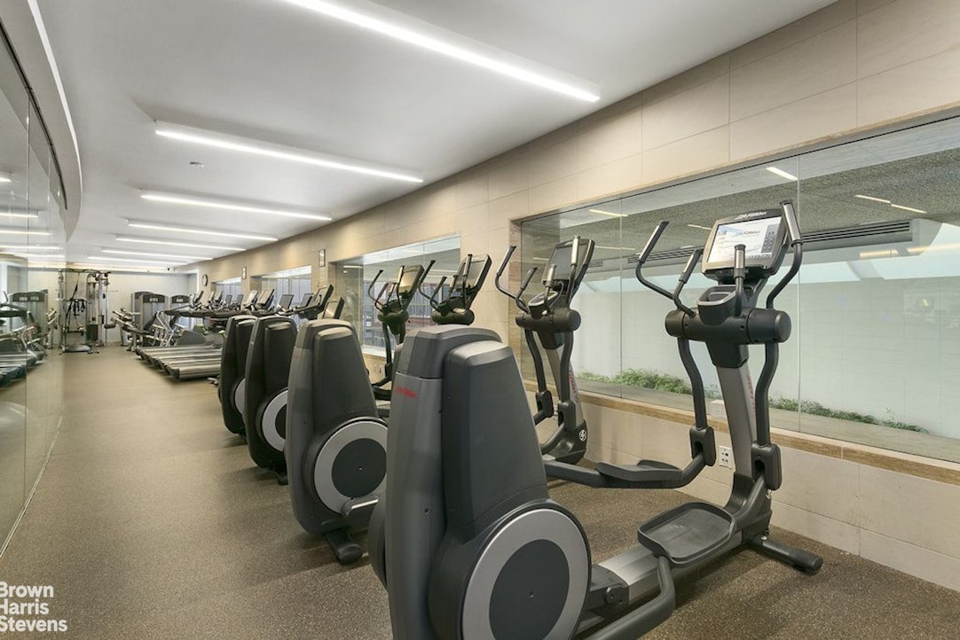 70 Little West Street, Unit 16A Manhattan, NY 10004 - Photo 24 of 33