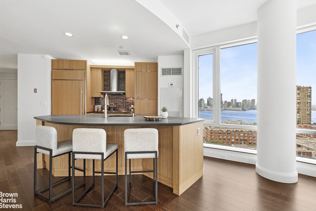 70 Little West Street, Unit 16A Manhattan, NY 10004 - Photo 5 of 33