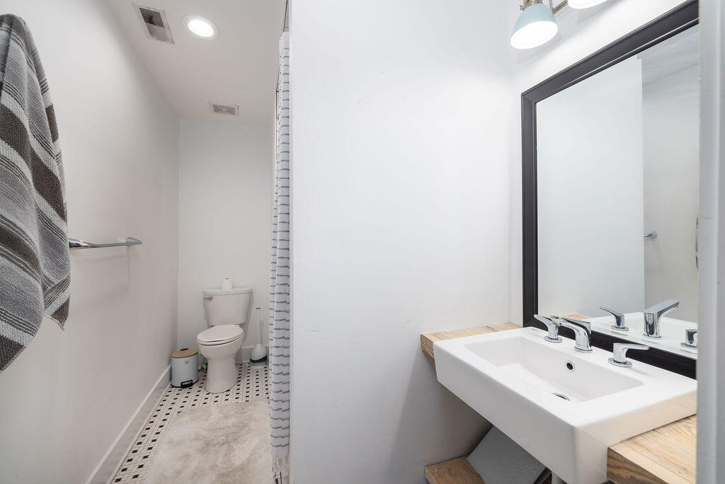 381 Sumter Street Charleston, SC 29403 - Photo 20 of 29 413A1077-Edit