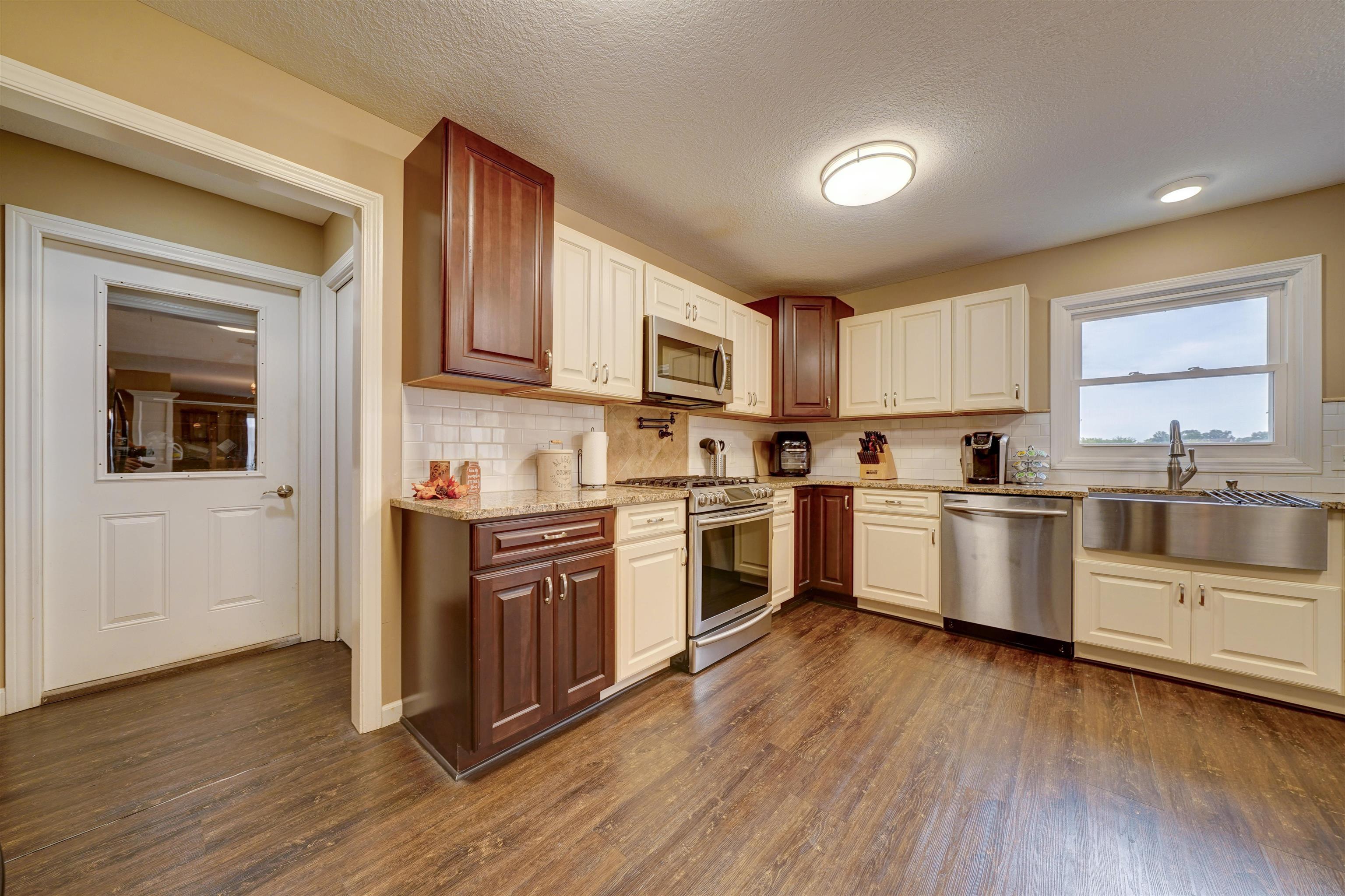 355 East Walnut Street Waterloo, IN 46793 - Photo 16 of 36 Gallery Image 16