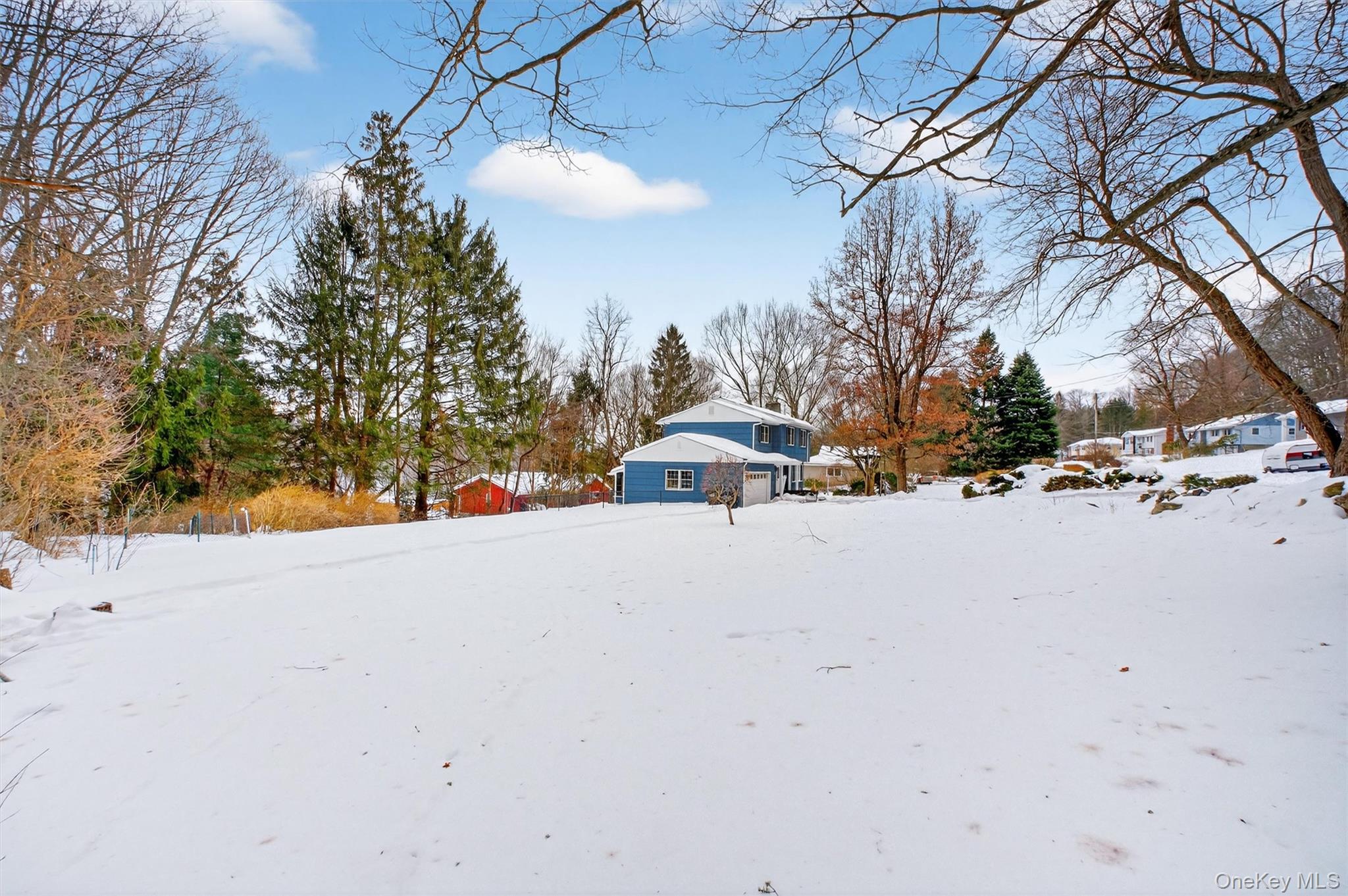 22 Hatfield Road Mahopac, NY 10541 - Photo 34 of 46 Enormous side yard for entertaining or sports.