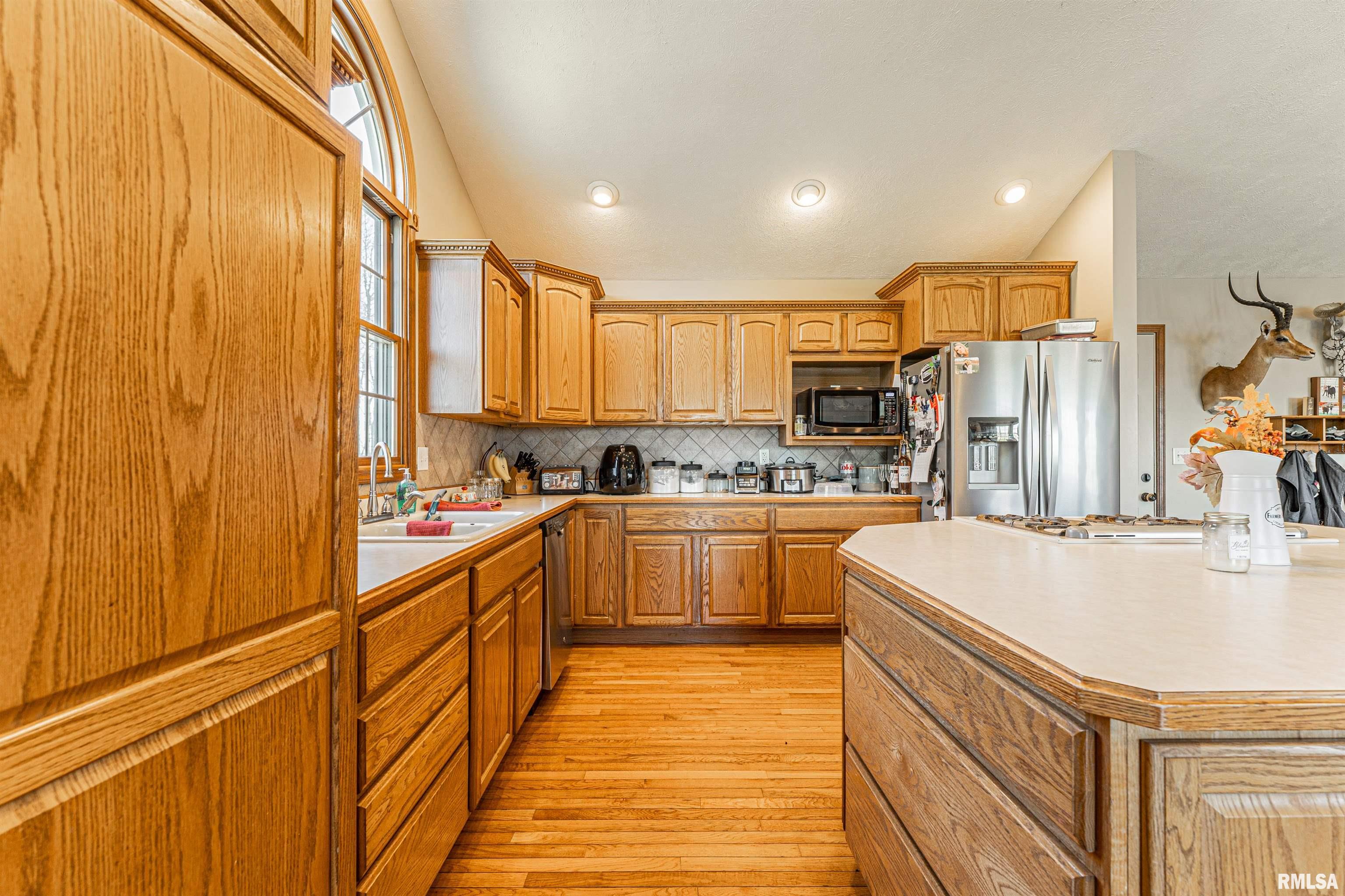 29476 Center Road Armington, IL 61721 - Photo 15 of 41