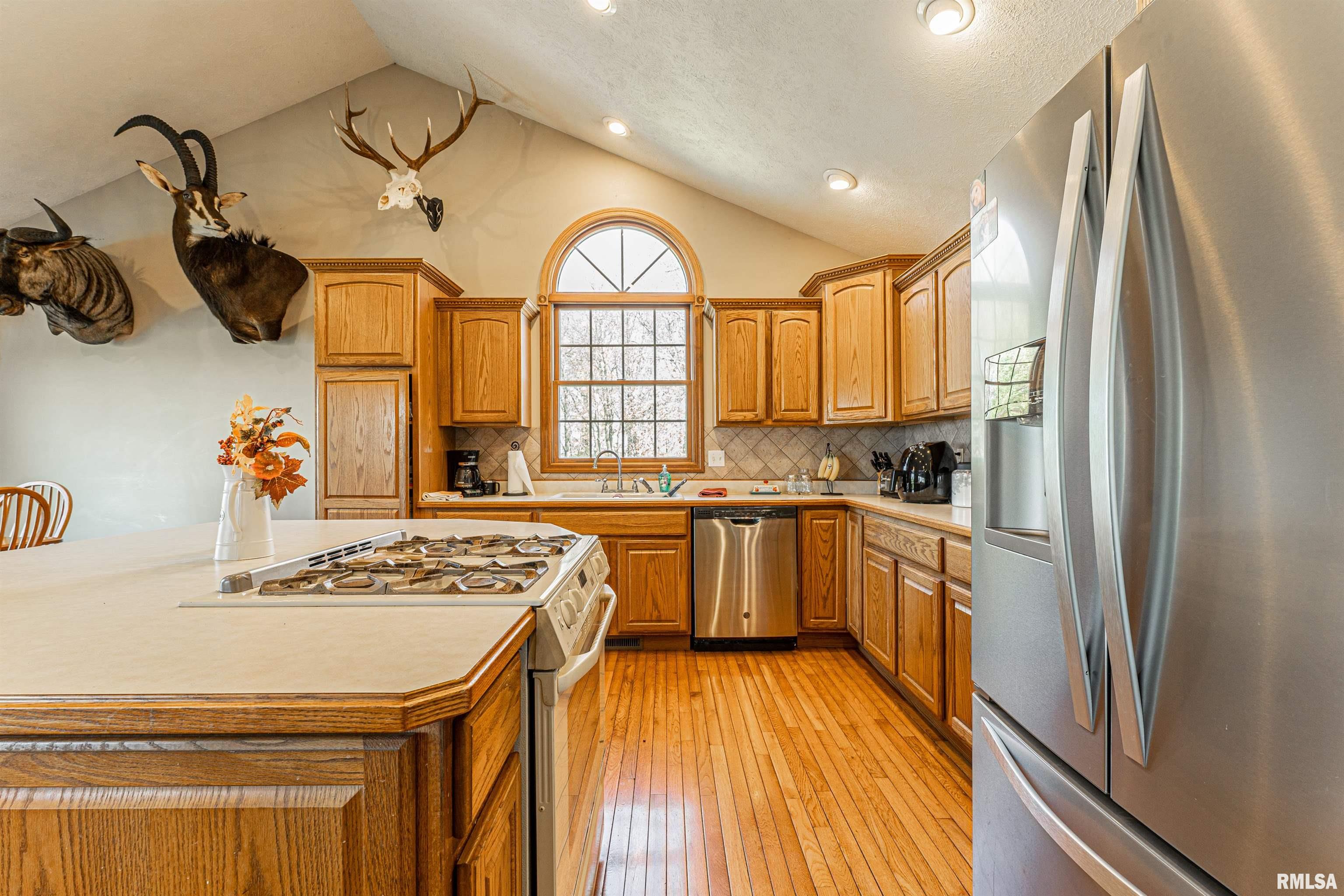 29476 Center Road Armington, IL 61721 - Photo 17 of 41