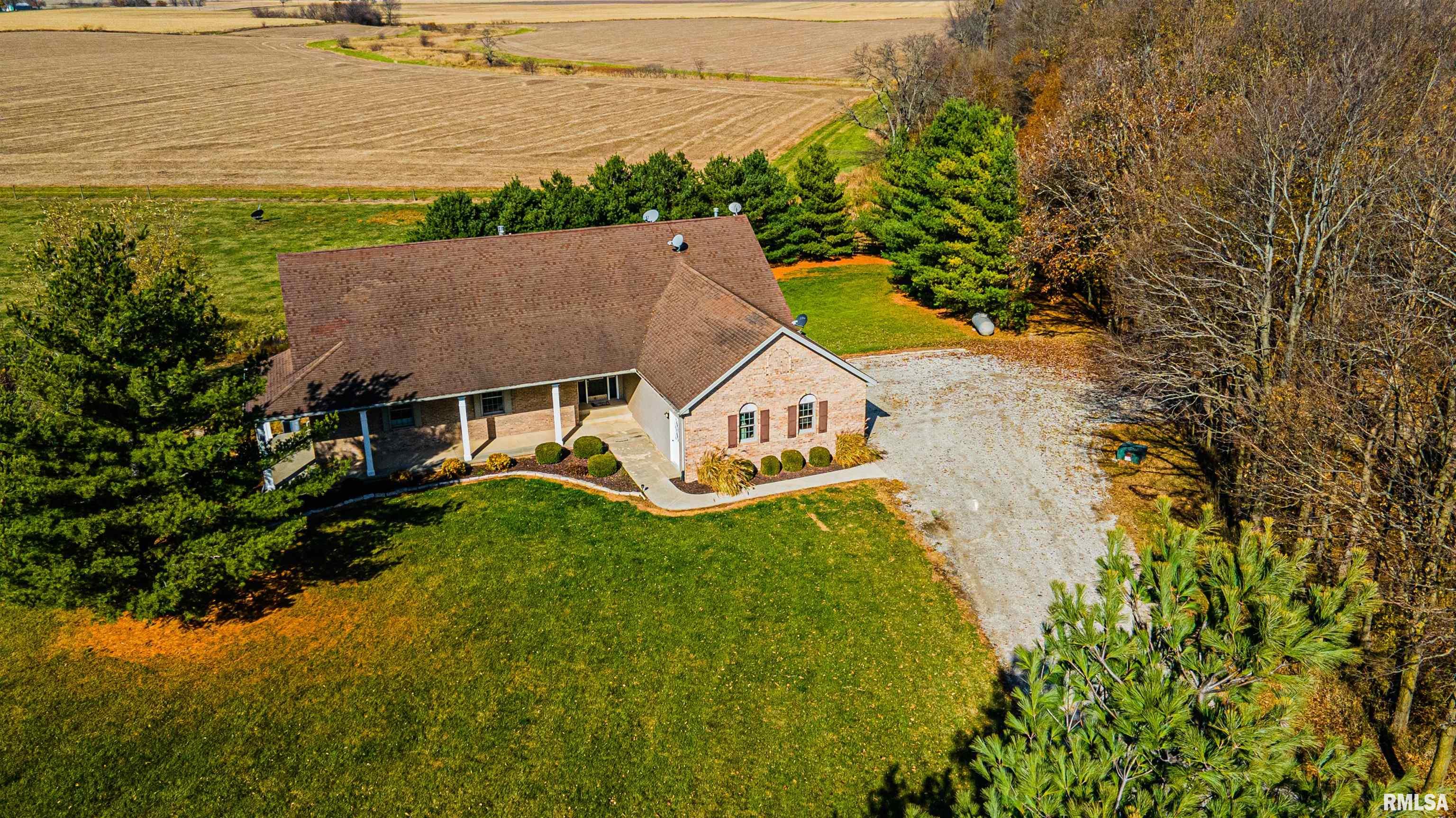 29476 Center Road Armington, IL 61721 - Photo 2 of 41