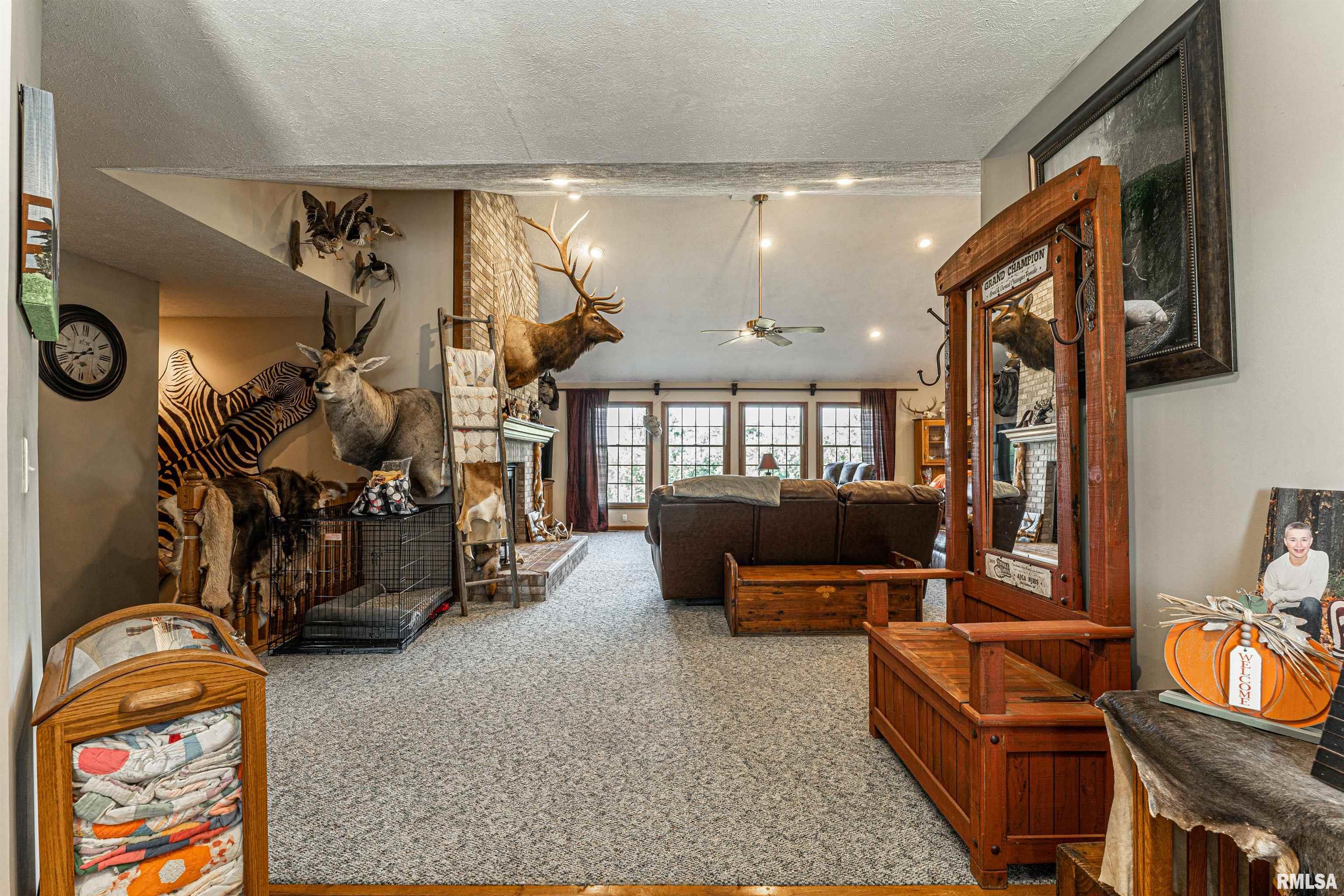 29476 Center Road Armington, IL 61721 - Photo 8 of 41