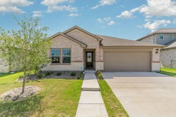 $2,195 | 5017 Bailey Way, Royse City, TX 75189