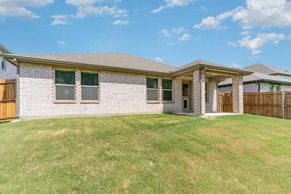 $2,195 | 5017 Bailey Way, Royse City, TX 75189