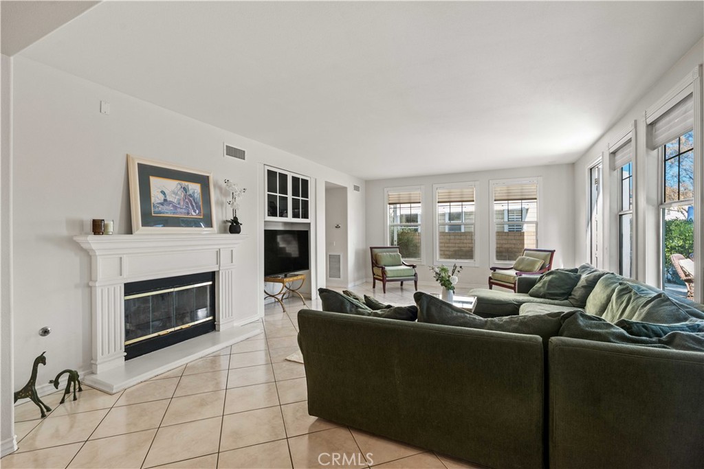 27053 Island Road Valencia, CA 91355 - Photo 16 of 57 Great Room