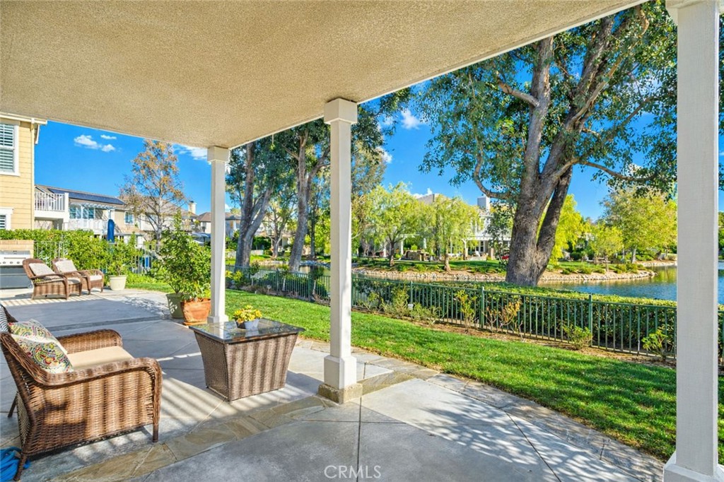 27053 Island Road Valencia, CA 91355 - Photo 48 of 57