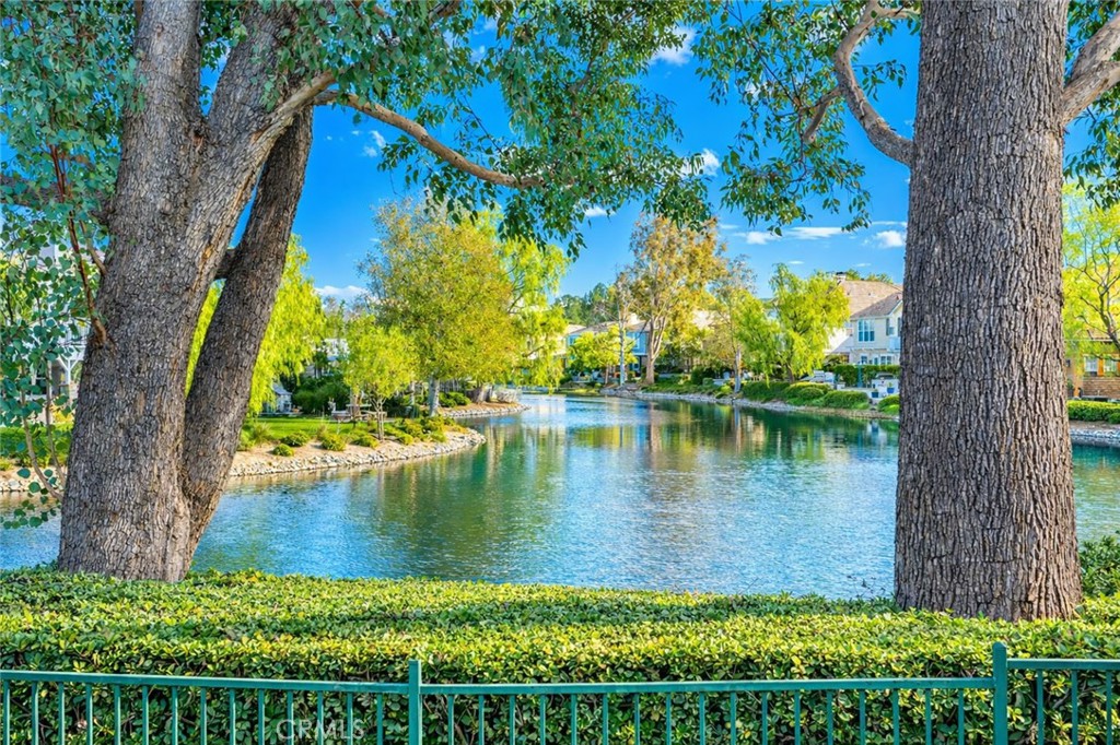 27053 Island Road Valencia, CA 91355 - Photo 49 of 57