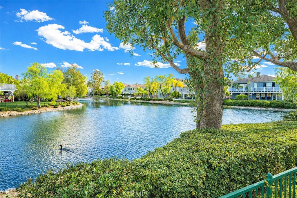 27053 Island Road Valencia, CA 91355 - Photo 50 of 57